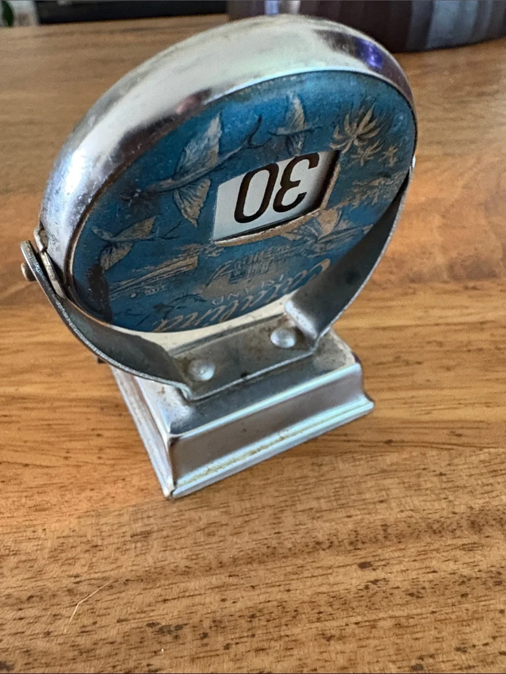 Catalina Blue Vintage Perpetual Desk Calendar Clock